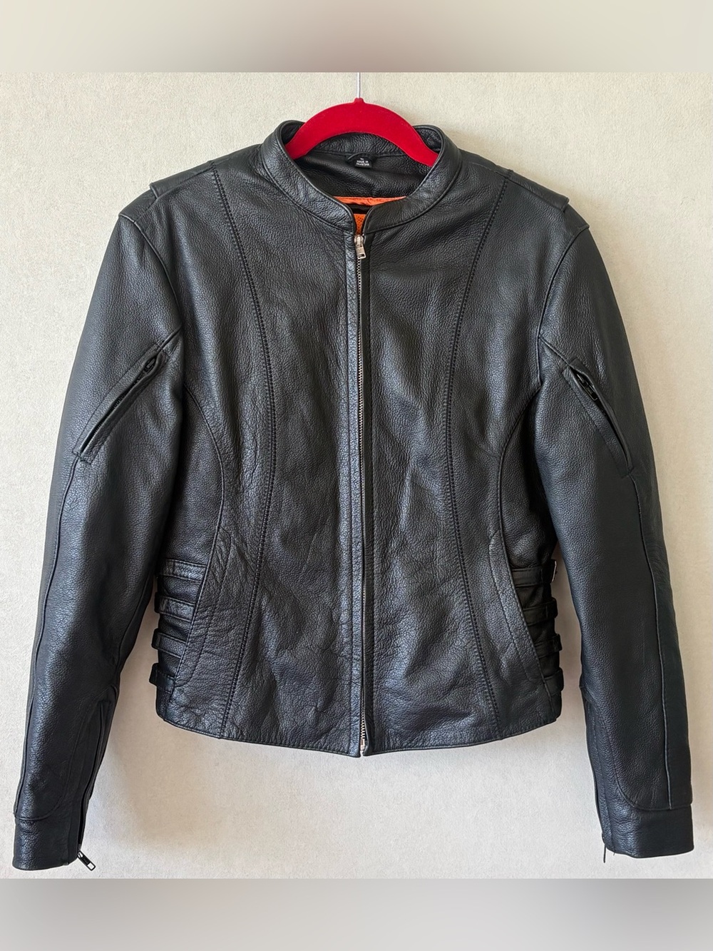 Womens black Leather Jacket - Classic Zip Front buckles on the side size small.